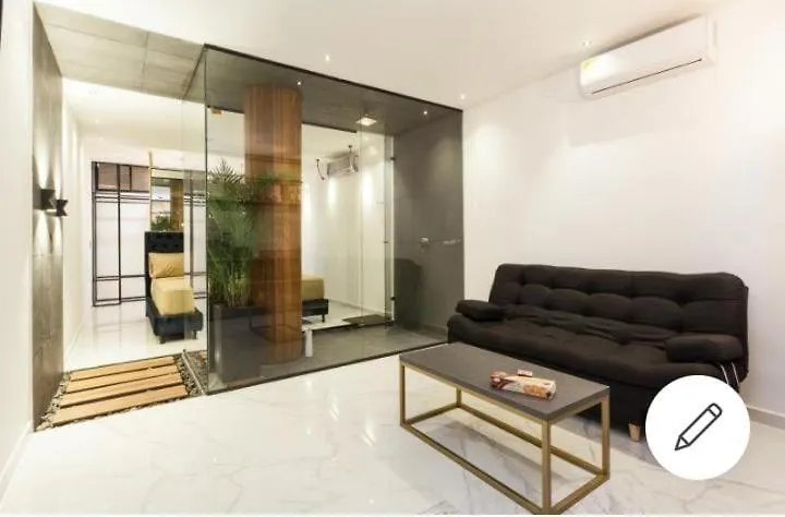 Luxury Apartamentos Medellín 0*,  Colombia